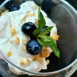 Sour Cream Mousse with Walnuts