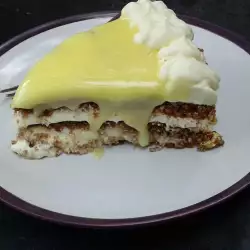 Cream Cake with flour