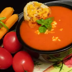Creamy Tomato Soup with Carrots