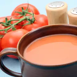 Creamy Tomato Soup with Flour