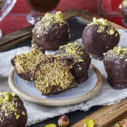 Elegant No-Bake Dubai Pistachio Truffles