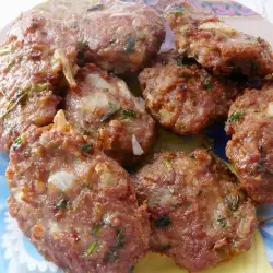 Pan-Fried Meatballs with Peppers