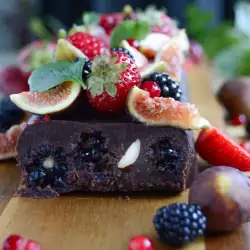 Fudge with Nuts and Fruit