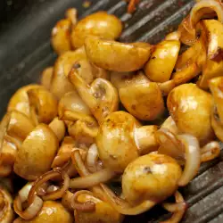 Pan Seared Mushrooms with Onions