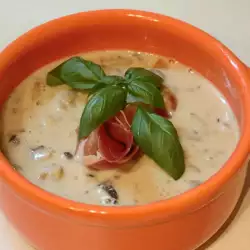 Thick Mushroom Soup with Milk
