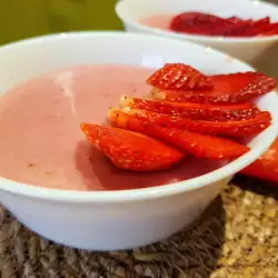 Strawberry Dessert with Cream