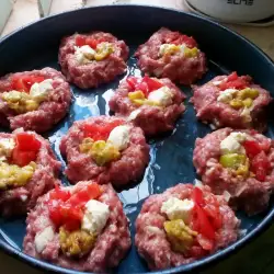 Nests with tomatoes