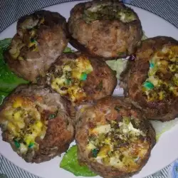 Nests with mince