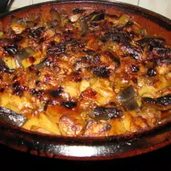 Meat Güveç with Potatoes