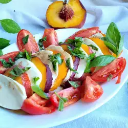 Healthy recipes with peaches
