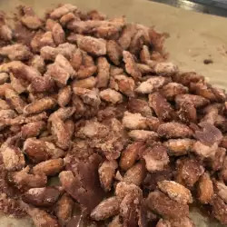Crunchy Caramelized Almonds