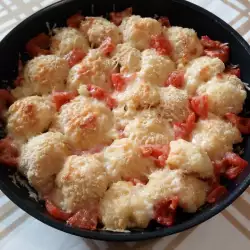 Oven-Baked Cauliflower with Tomatoes