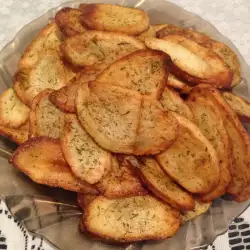 Homemade Potatoes with Lard and Dill