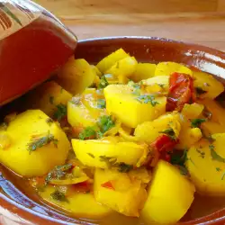 Economical Dish with Potatoes and Onions