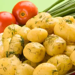 Boiled Potatoes with Garlic and Dill