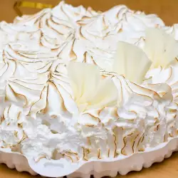 Meringue Cake with starch