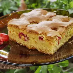 Cake with Raspberries and White Chocolate