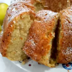 Apple Sponge Cake with Butter