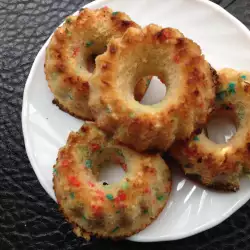 Sugar-Free Muffins with Cream