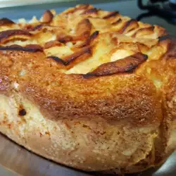 Simple Apple Cake