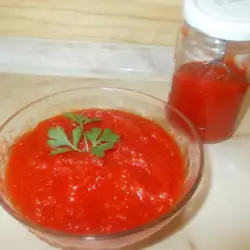 Homemade Ketchup with onions