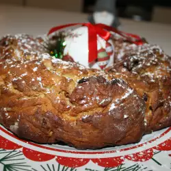 Stollen with dried fruits