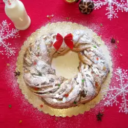 Christmas Wreath with Cinnamon and Almond Marzipan