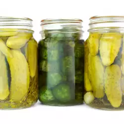 Gherkins with Cloves