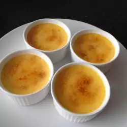 Crème Brûlée with Only 3 Ingredients