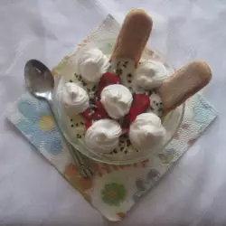 Vanilla Cream with Strawberries and Ladyfingers