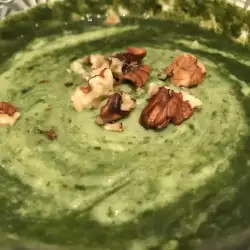 Creamy Spinach Soup with Milk