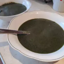 Nettle Soup with flour