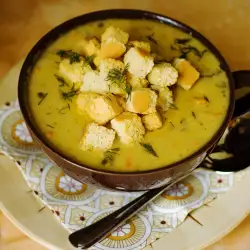 Vegetarian Cream Soup with Croutons