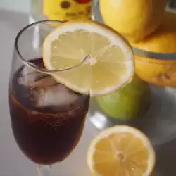 Summer Cocktails with Lemons