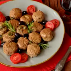 Pan-Fried Meatballs with Cloves