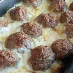 Meatballs with processed cheese