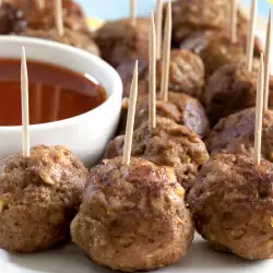 Pan-Fried Meatballs with Breadcrumbs