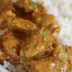 Curry with chicken breasts