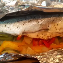 Sea bass with potatoes and Peppers