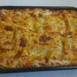 Lasagna with Minced Meat, Mushrooms and Tomato Sauce