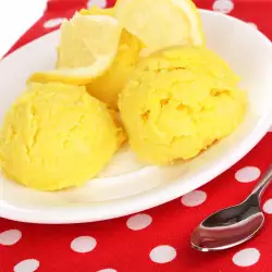 Egg-Free Ice Cream with Lemons