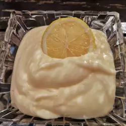 Mousse with lemons
