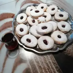 Linzer cookies with Marmalade