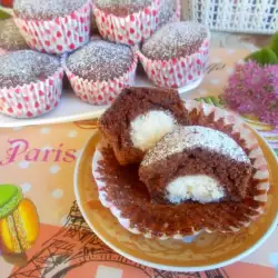 Cupcakes with Cocoa, Cream Cheese and Coconut