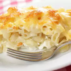Macaroni with Feta Cheese and Cream