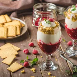 Upside-Down Raspberry Cheesecake in a Glass