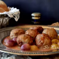 Meat with Grapes