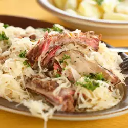 Oven-Baked Ribs with Sauerkraut