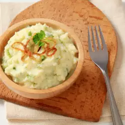 Mashed Potatoes with Onions