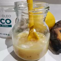 Face Mask with Banana, Honey and Coconut Milk